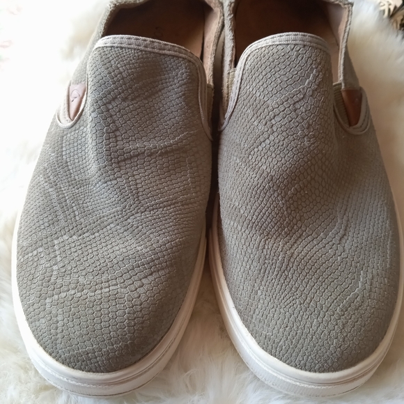 Olukai - Picture 1 of 10